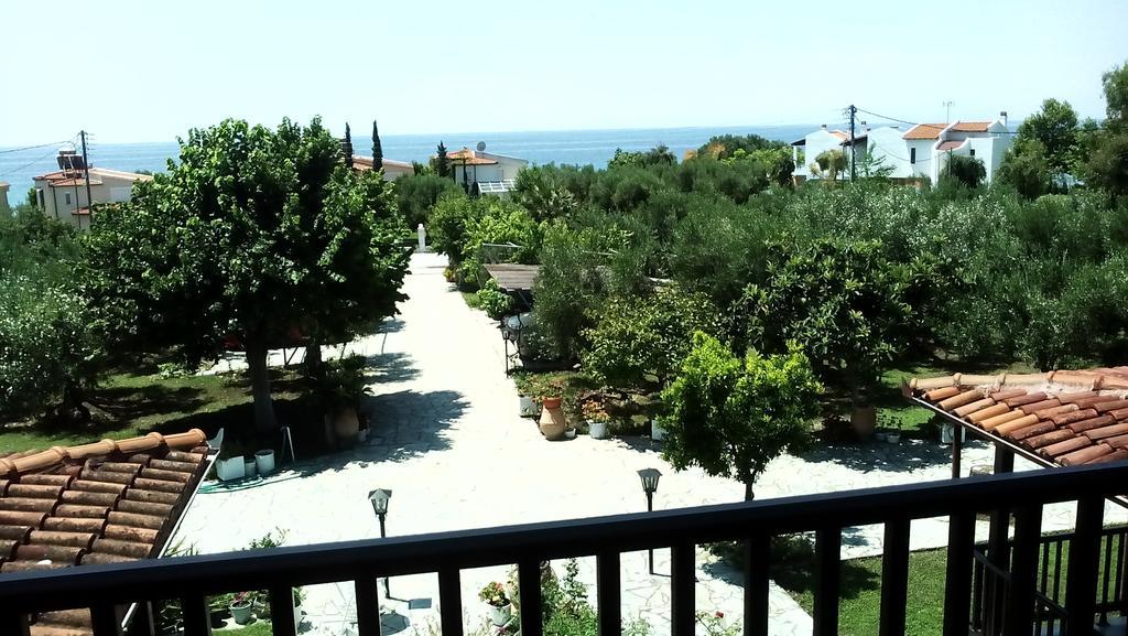 Ferienwohnung Nireas Nea Skioni Exterior foto