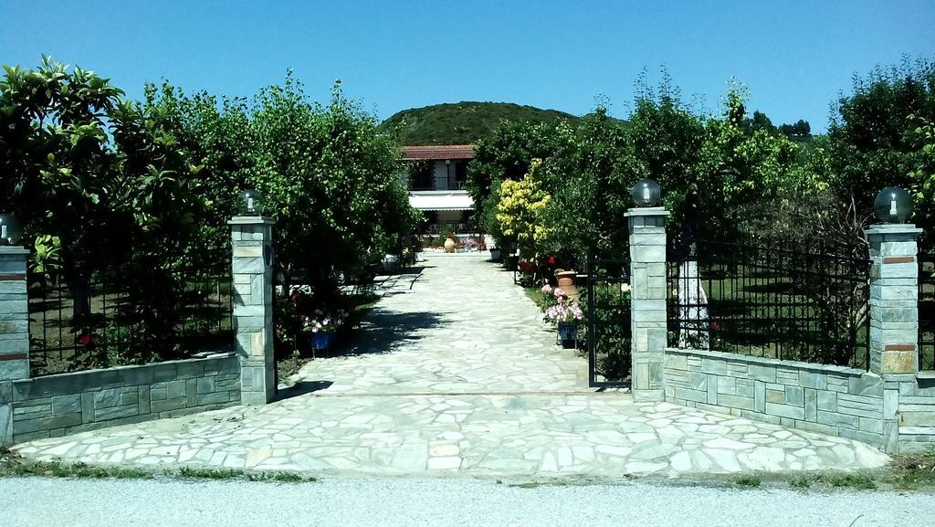 Ferienwohnung Nireas Nea Skioni Exterior foto