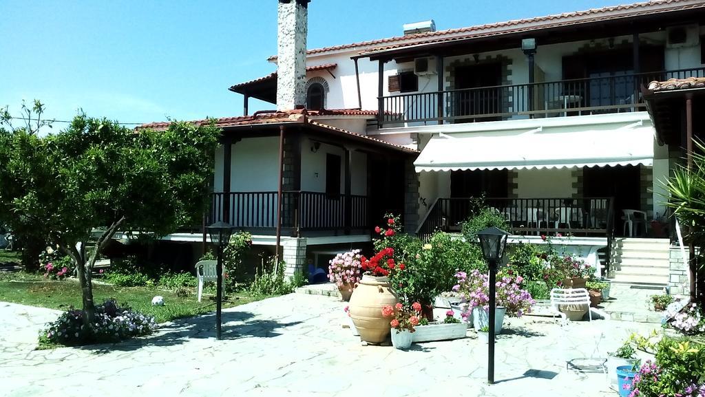 Ferienwohnung Nireas Nea Skioni Exterior foto