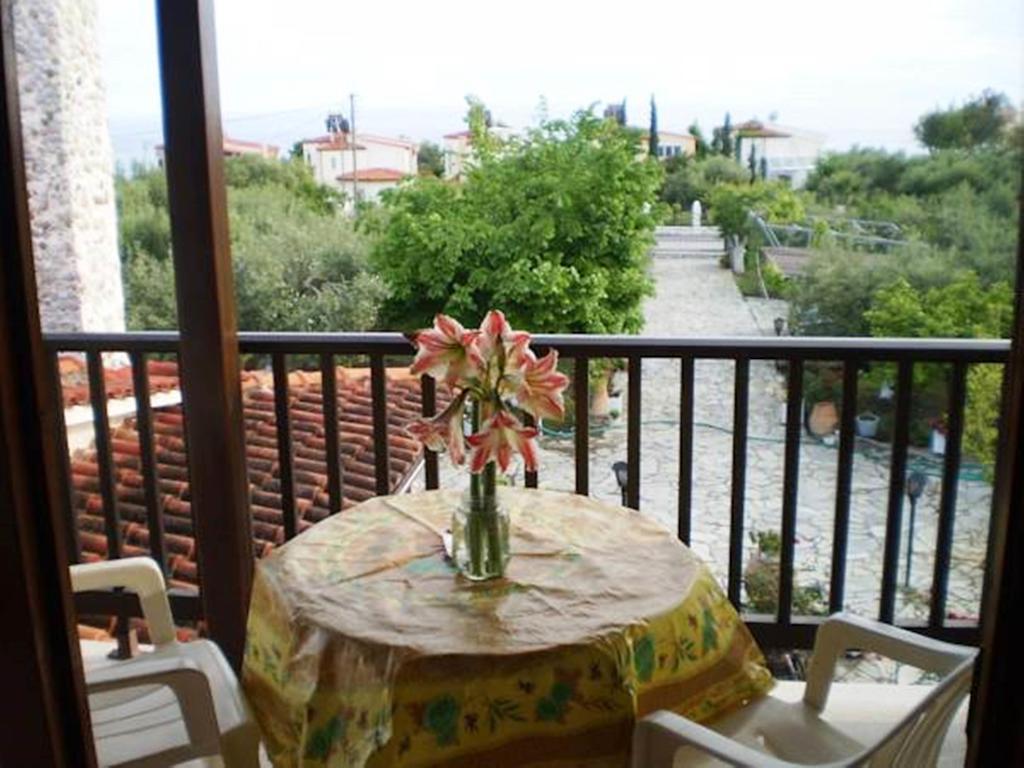 Ferienwohnung Nireas Nea Skioni Zimmer foto